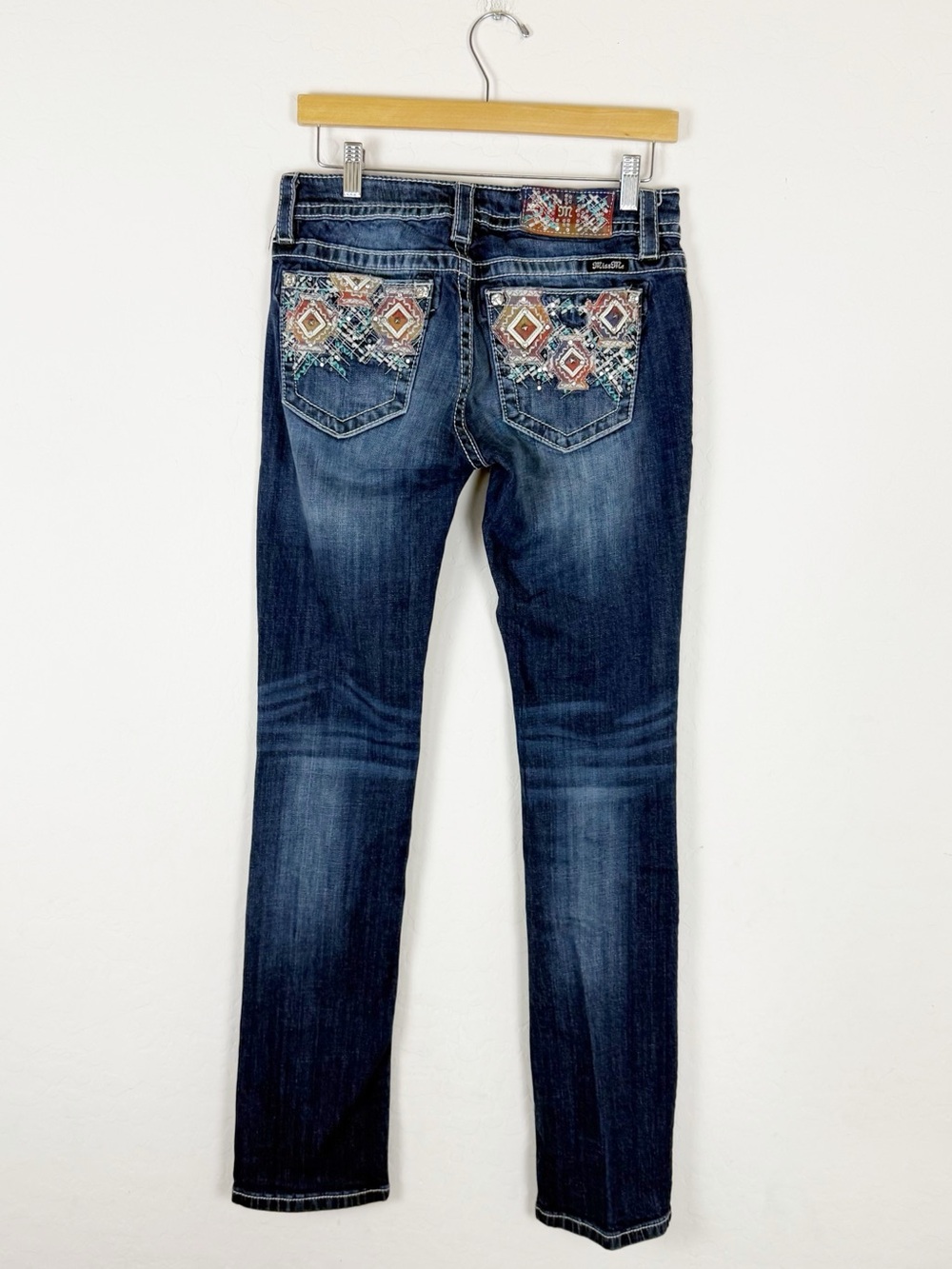 Miss Me Aztec/Southwestern embroidered pocket jeans Signature Straight JP8423T